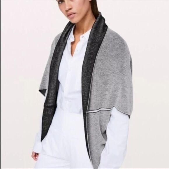 LULULEMON Exaltation Reversible Open Front Cardigan Sz M Gray/Forest  Knit - Picture 1 of 8